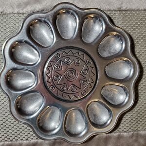 Wilton Armetale Raggae Divided Egg Platter